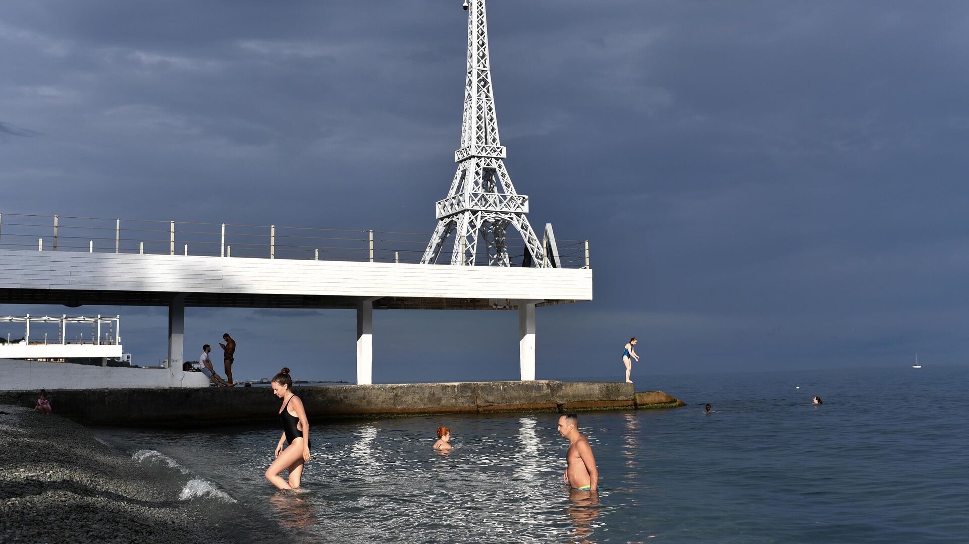 Отдых в июне 2024: куда поехать на море или в горы, где лучше отдохнуть в  России