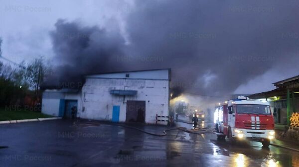 Пожар на площади 800 кв.м. на рынке во Владимире