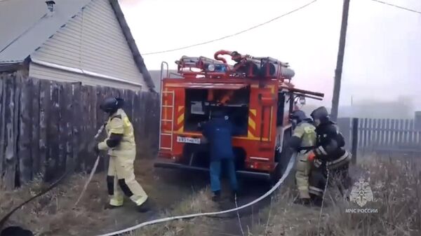 Тушение пожара в СНТ Полянка-2 Кургане. Кадр видео