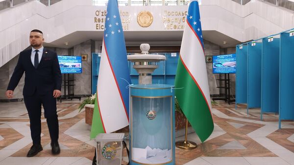 Посольство Узбекистана в Москве, где расположился участок для голосования на референдуме по принятию новой Конституции в Узбекистане