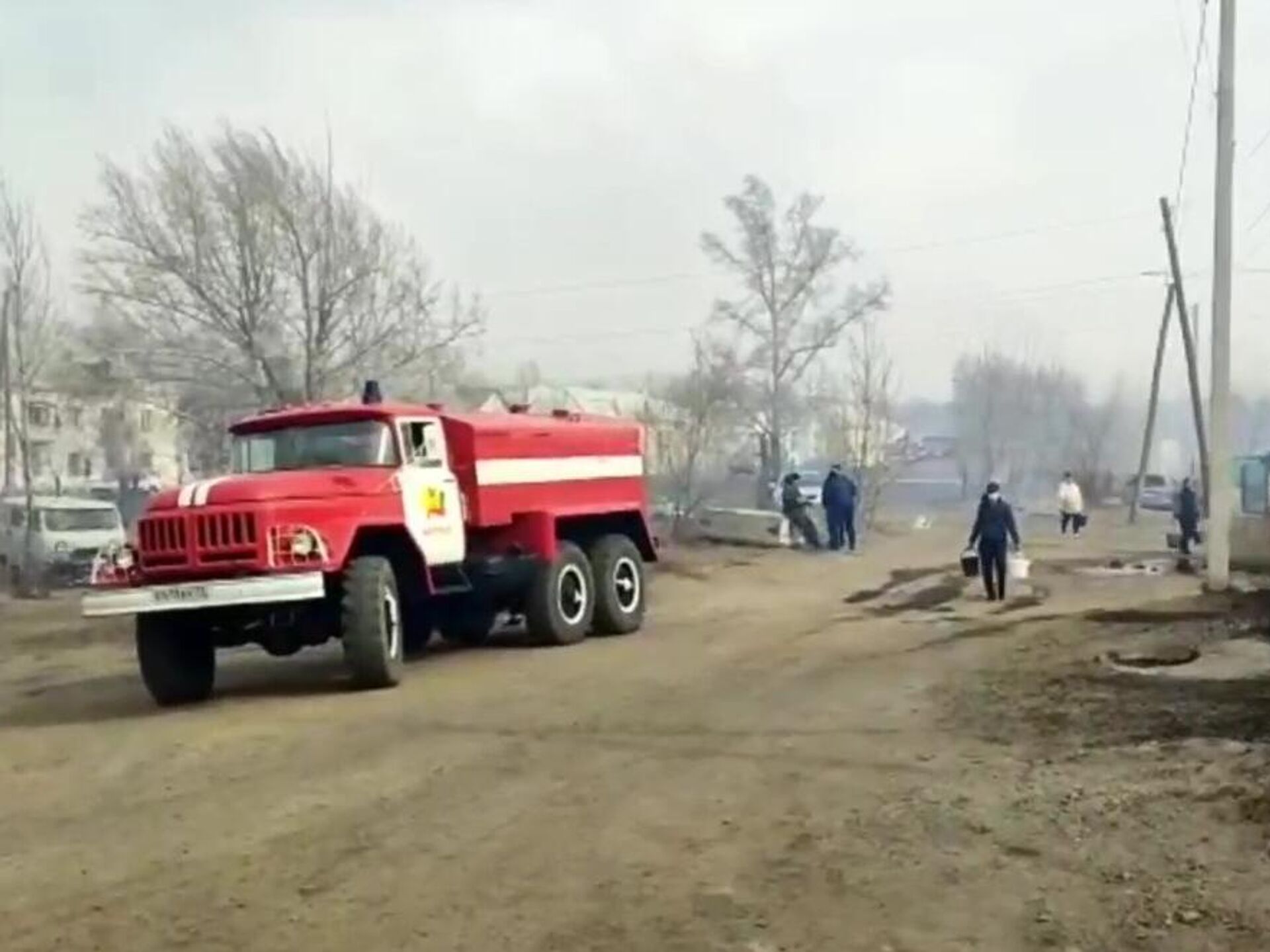 В забайкальском городе Борзя сгорели четыре дома - РИА Новости, 01.05.2023