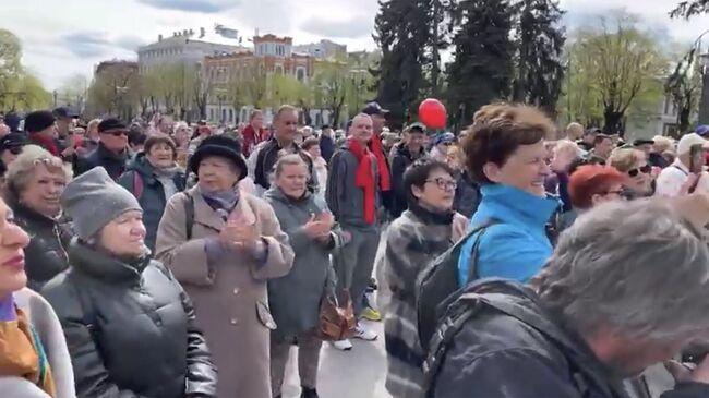 Митинг партии Русский союз Латвии в Риге. Кадр видео