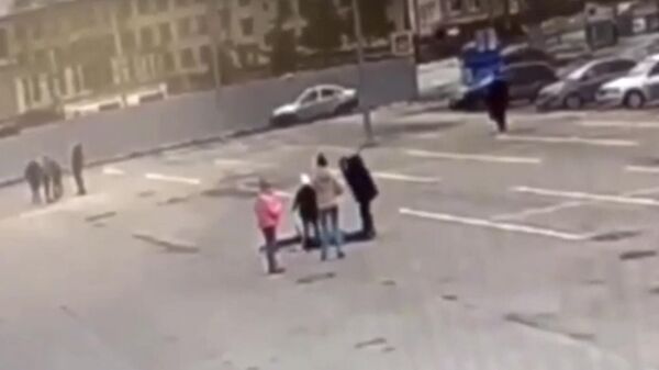 Момент наезда девушки на электросамокате на ребенка в Нижнем Новгороде
