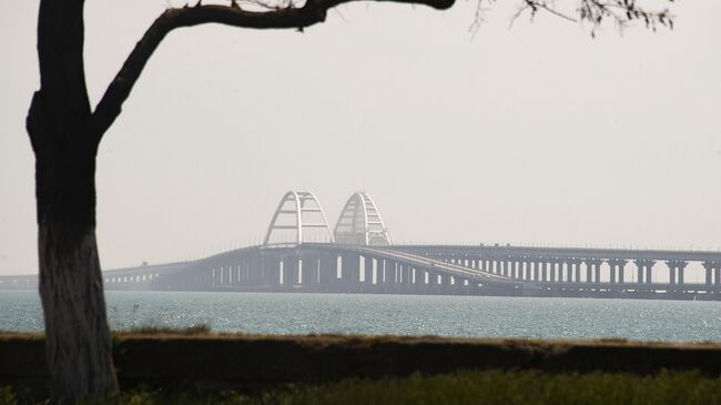 Вид на Крымский мост. Архивное фото