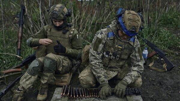 Украинские солдаты на позициях под Угледаром 