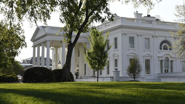 Вид на Белый дом в Вашингтоне
