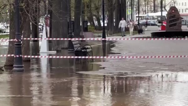 Затопленный Комсомольский проспект в Перми