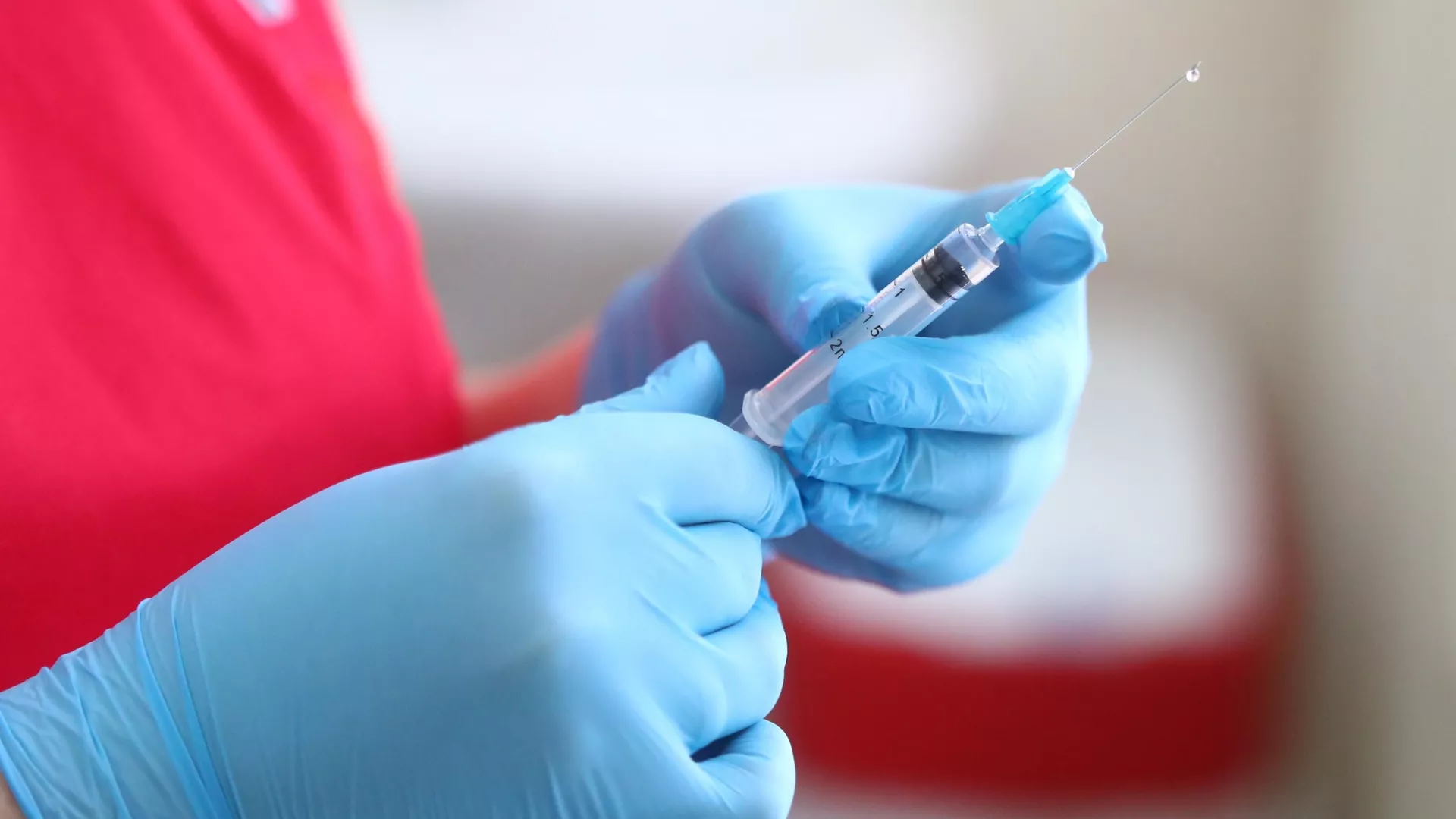 Опрос показал отношение россиян к расширению календаря прививок