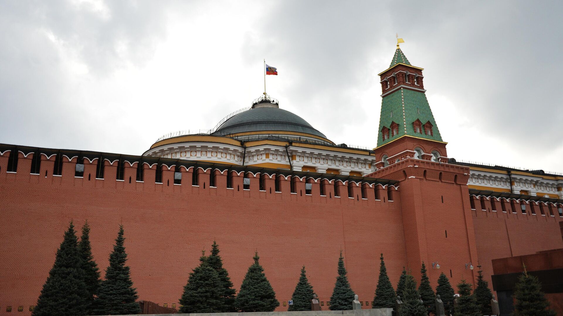 Московский Кремль. Купол Сената и Сенатская башня - РИА Новости, 1920, 03.05.2023