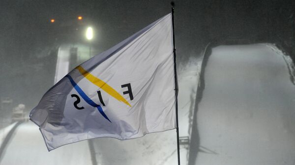 Флаг Международной федерации лыжного спорта и сноуборда (FIS)