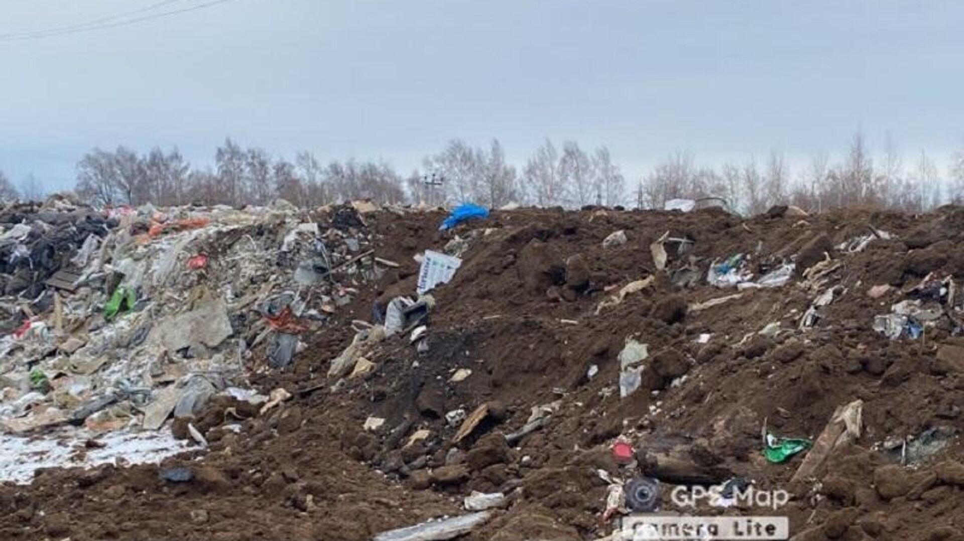 Незаконная свалка строительных отходов вблизи села Еганово в Раменском городском округе - РИА Новости, 1920, 04.05.2023