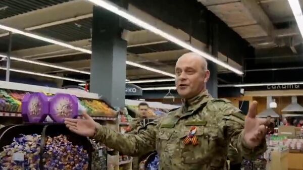 Флешмоб ко Дню Победы в магазине Луганска