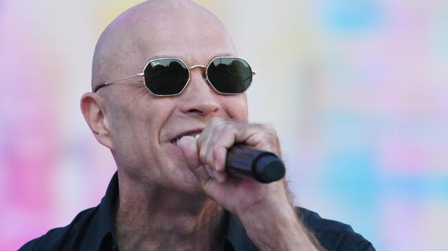 Телеведущий, певец Сергей Дружко выступает на концерте, посвященном Дню города Москвы, в парке искусств Музеон в Москве