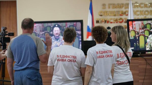 Губернатор Самарской области Дмитрий Азаров посетил зону СВО и поздравил земляков с наступающим Днем Победы