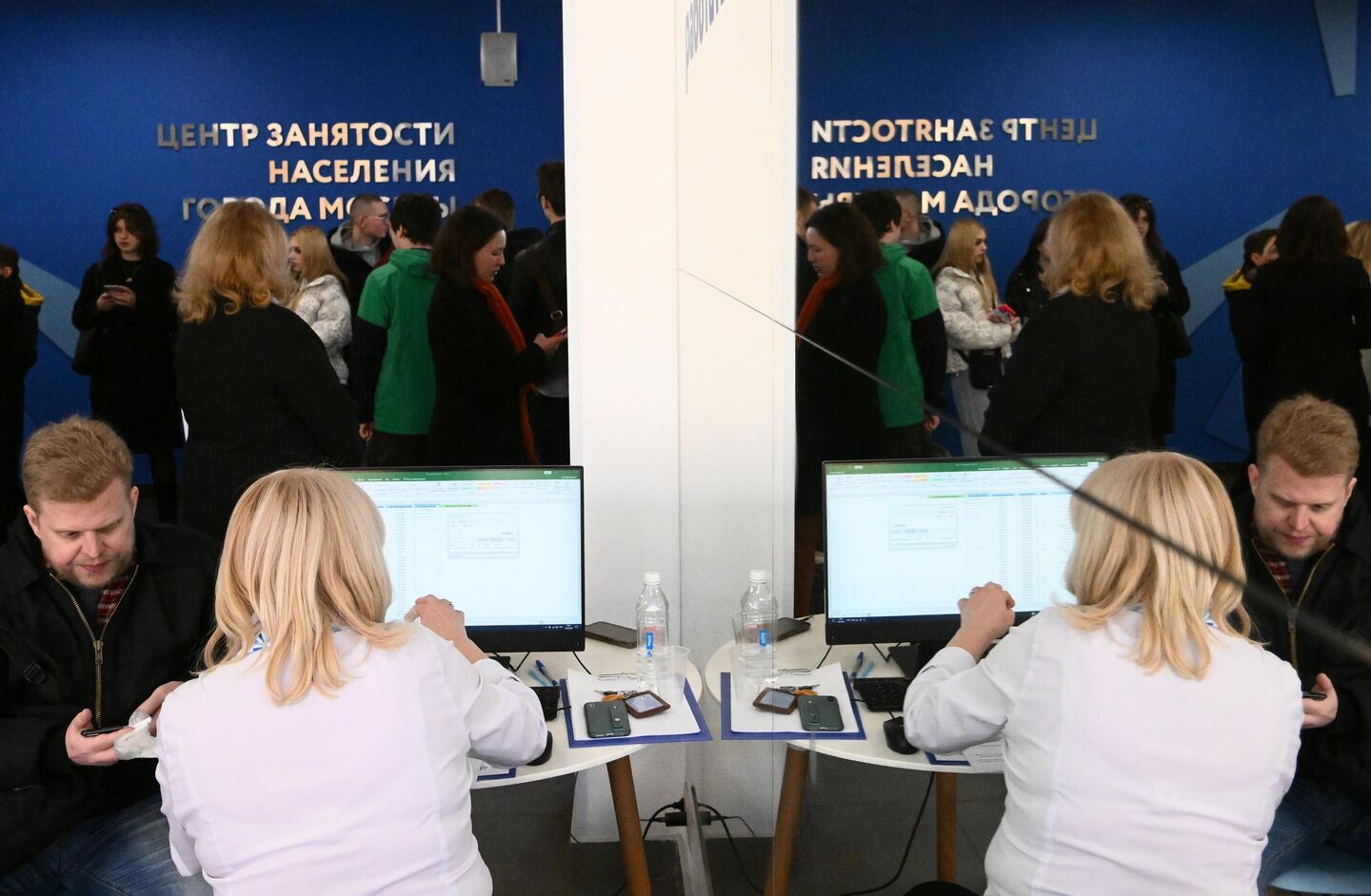 Посетили и сотрудница на всероссийской ярмарке трудоустройства в центре занятости населения Моя работа в Москве Посетили и сотрудница на всероссийской ярмарке трудоустройства в центре занятости населения Моя работа в Москве