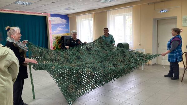 Ученики Центра ремесел на Кубани производят по 2 маскировочные сети в день для бойцов СВО