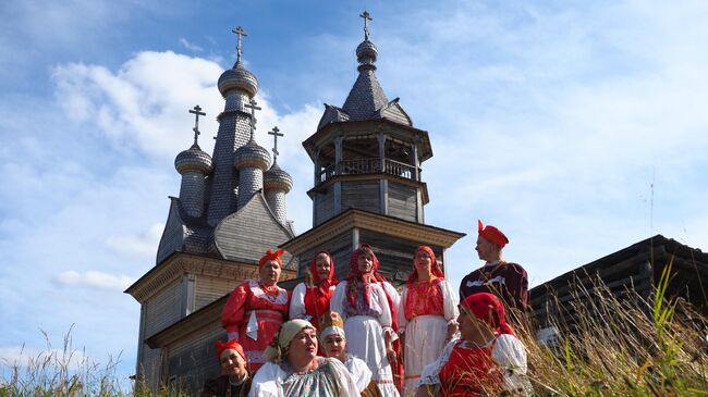 Коллектив хора в деревне Кимжа