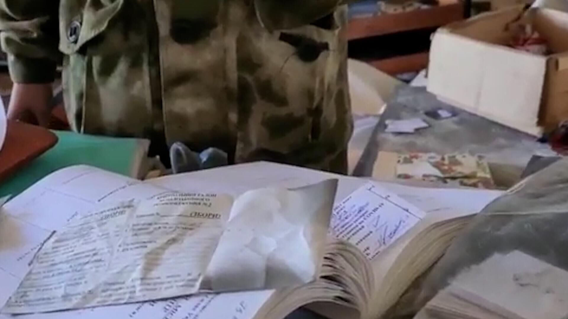 Украина готовилась наступать: военные нашли в ЛНР документы, подтверждающие массовый призыв - РИА Новости, 1920, 06.05.2023