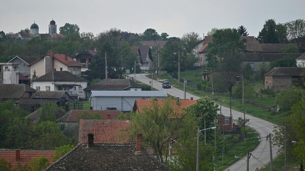 Вид на деревню Дубона в муципалитете Младеновац примерно в 60 км к югу от столицы Сербии Белграда