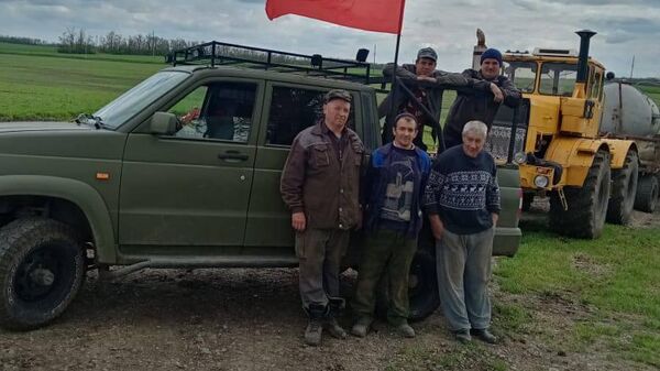 Фермеры Брюховецкого района Кубани передали УАЗ Пикап бойцам подразделения в ЛНР