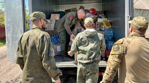 Гуманитарный груз весом 2 т доставлен из Орловской области военным в зоне спецоперации