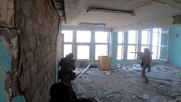Бойцы Вагнера штурмуют здание вблизи медучилища на западе Артемовска