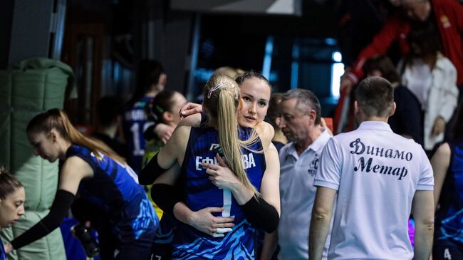 Волейболистки челябинского Динамо-Метар