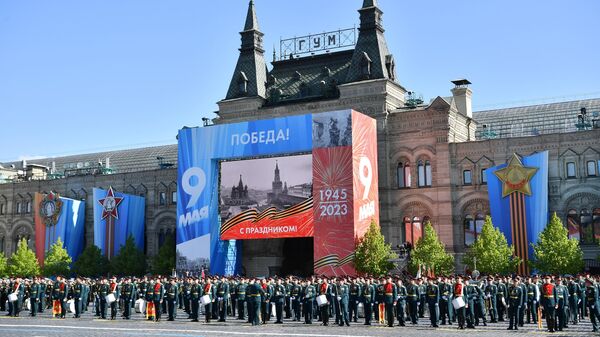 Военнослужащие парадных расчетов на Красной площади перед началом военного парада в честь 78-й годовщины Победы в Великой Отечественной войне