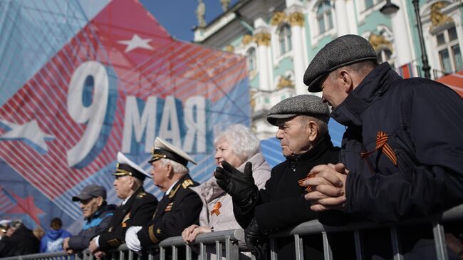 Участники военного парада в Санкт-Петербурге, посвященном 78-й годовщине Победы в Великой Отечественной войне