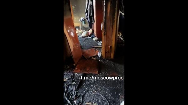 Кадры с места пожара в квартире на северо-востоке Москвы