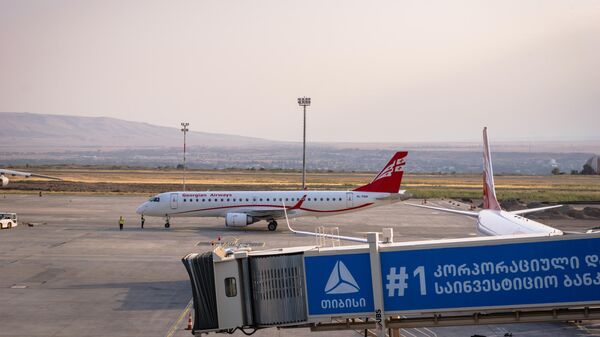 Самолеты в аэропорту Тбилиси имени Шота Руставели