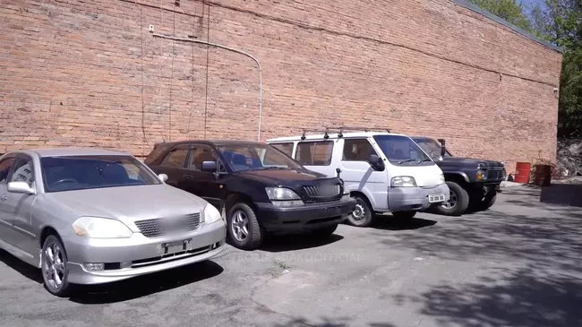 Автомобили, конфискованные у черных лесорубов в Приморском крае. Кадр видео