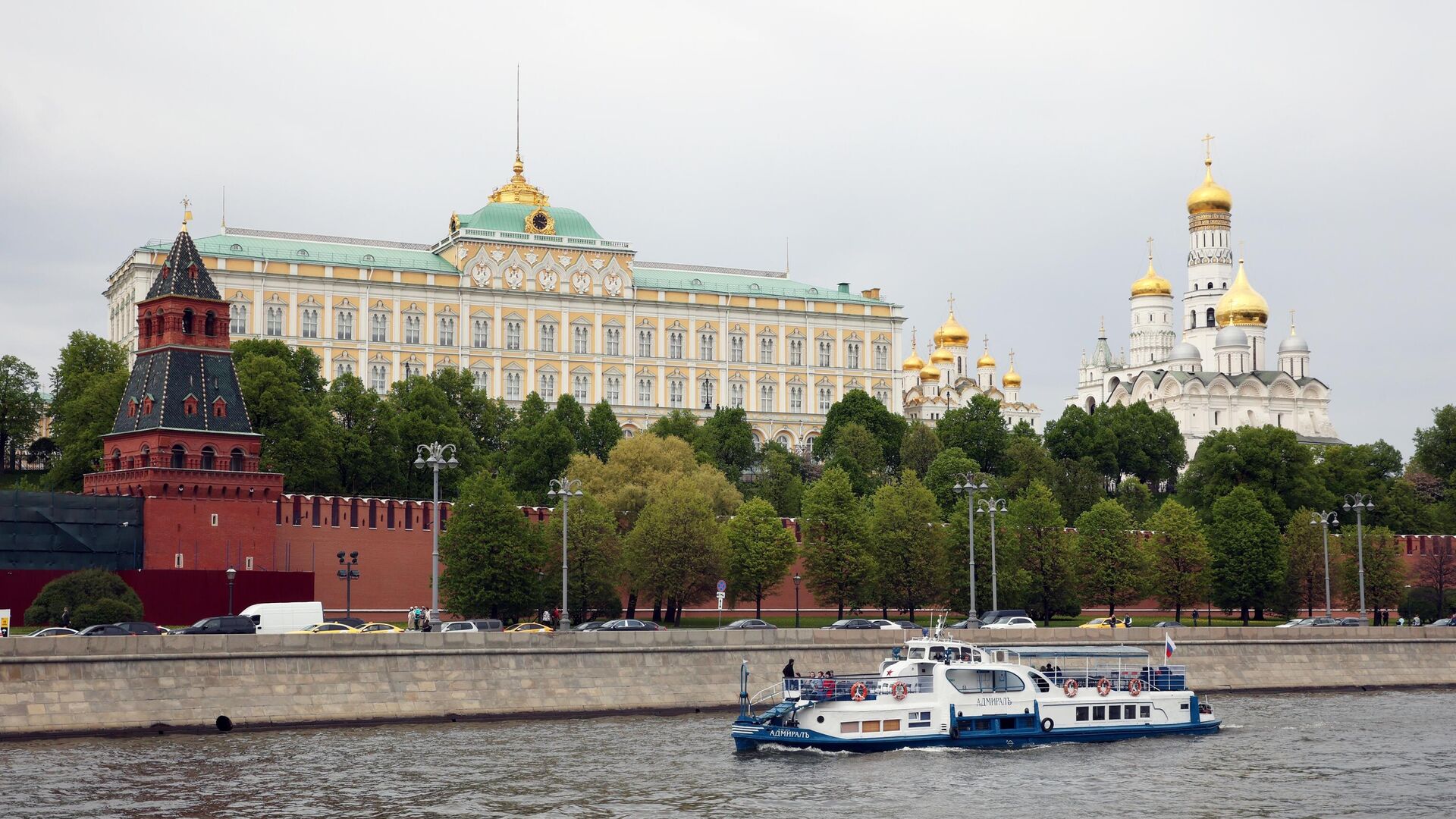 Водовзводная башня Московского Кремля и Большой Кремлевский дворец - РИА Новости, 1920, 06.06.2023