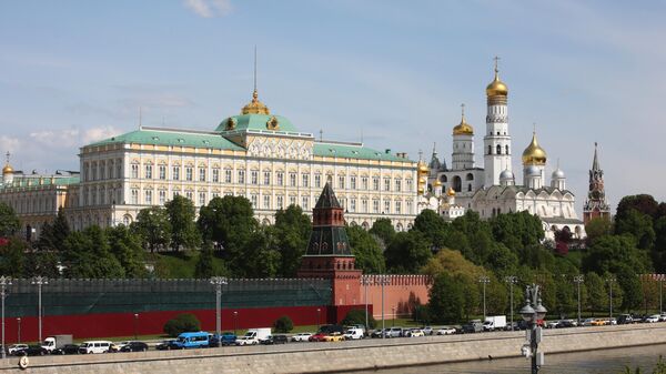 Большой Кремлевский дворец, собор святого Архистратига Михаила, колокольня Ивана Великого и Спасская башня в Кремле. Архивное фото
