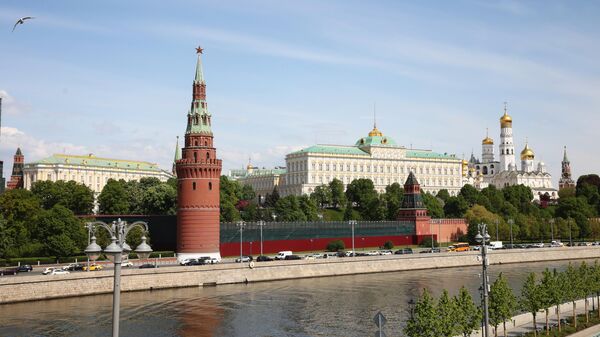 Большой Кремлевский дворец, собор святого Архистратига Михаила, колокольня Ивана Великого и Спасская башня в Кремле