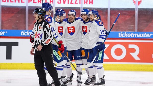 Хоккеисты сборной Словакии в матче