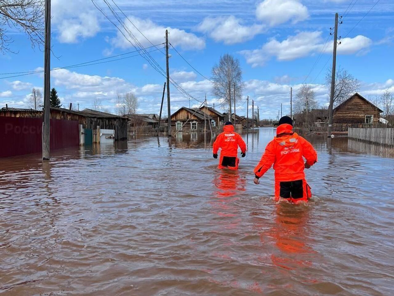 В Иркутской области подтопило более 140 домов - РИА Новости, 13.05.2023