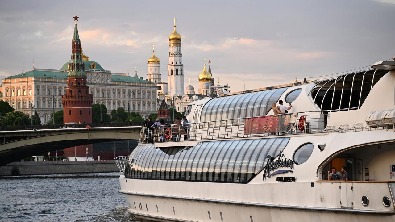 Движение по Москве-реке временно приостановили - РИА Новости, 24.06.2023