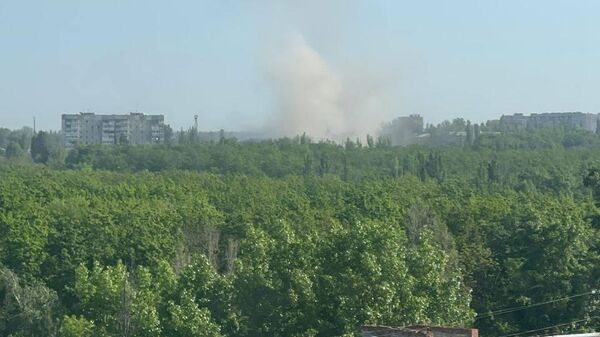 Прилет ракеты на территорию бывшего авиационного училища штурманов в Луганске