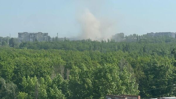 Прилет ракеты на территорию бывшего авиационного училища штурманов в Луганске