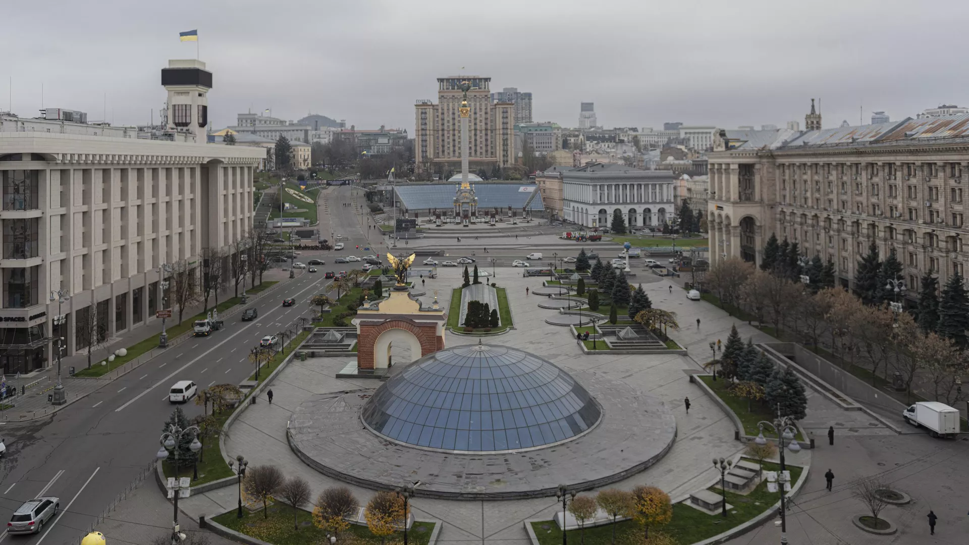 Сын Сороса договорился с Киевом о захоронении химотходов, заявил журналист