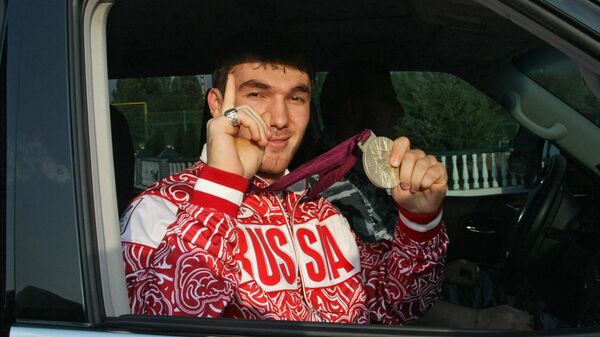 Встреча серебряного призера ОИ штангиста А.Аухадова в Грозном