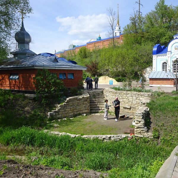 Рождествено-Богородицкий монастырь, источник Рождествено-Богородицкий монастырь, источник