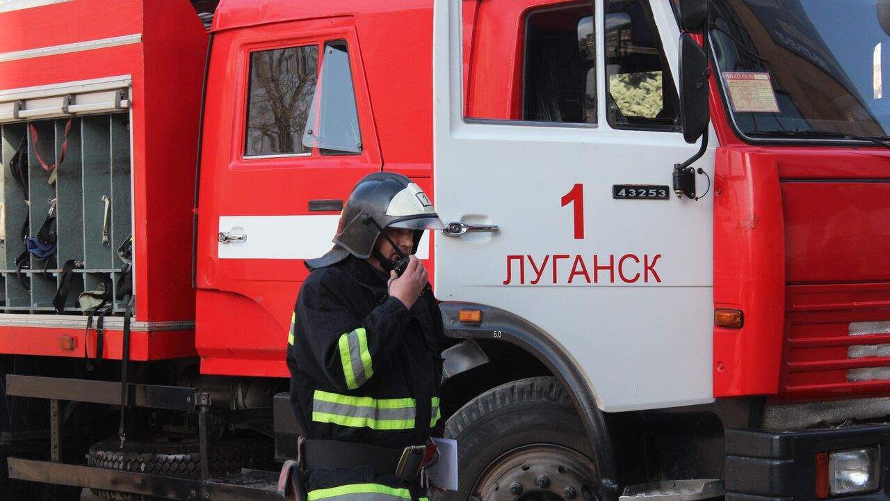 В Первомайске ликвидировали пожар, возникший из-за обстрела со стороны ВСУ  - РИА Новости, 31.05.2024