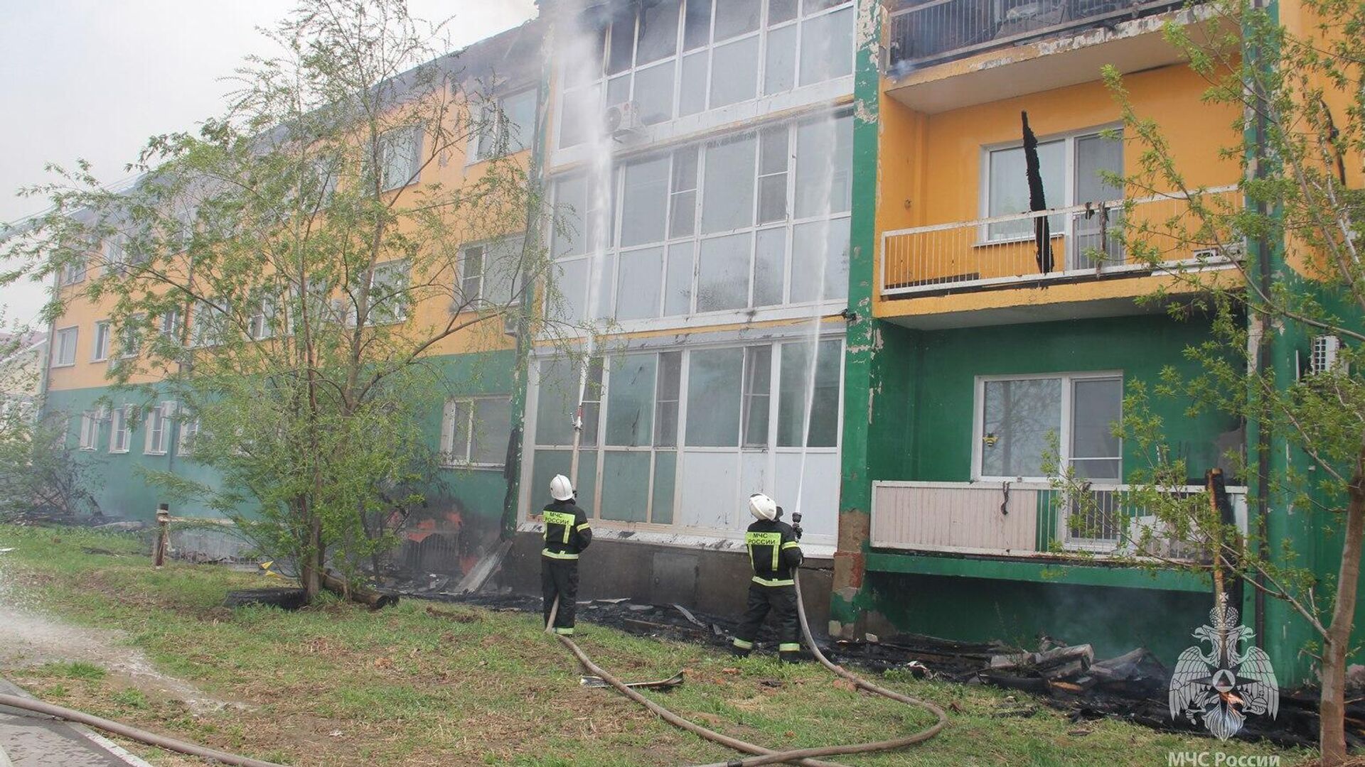 Из-за пожара в селе в Хабаровском крае началась эвакуация жилого дома - РИА  Новости, 16.05.2023