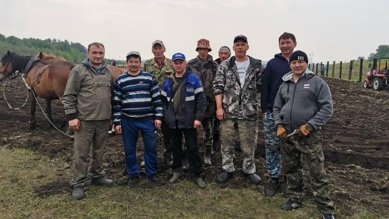 Сельчане в Башкирии посадили целое поле овощей для участников спецоперации