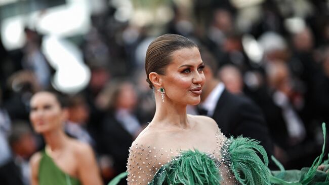 Виктория Боня на красной дорожке Каннского международного кинофестиваля Виктория Боня на красной дорожке Каннского международного кинофестиваля