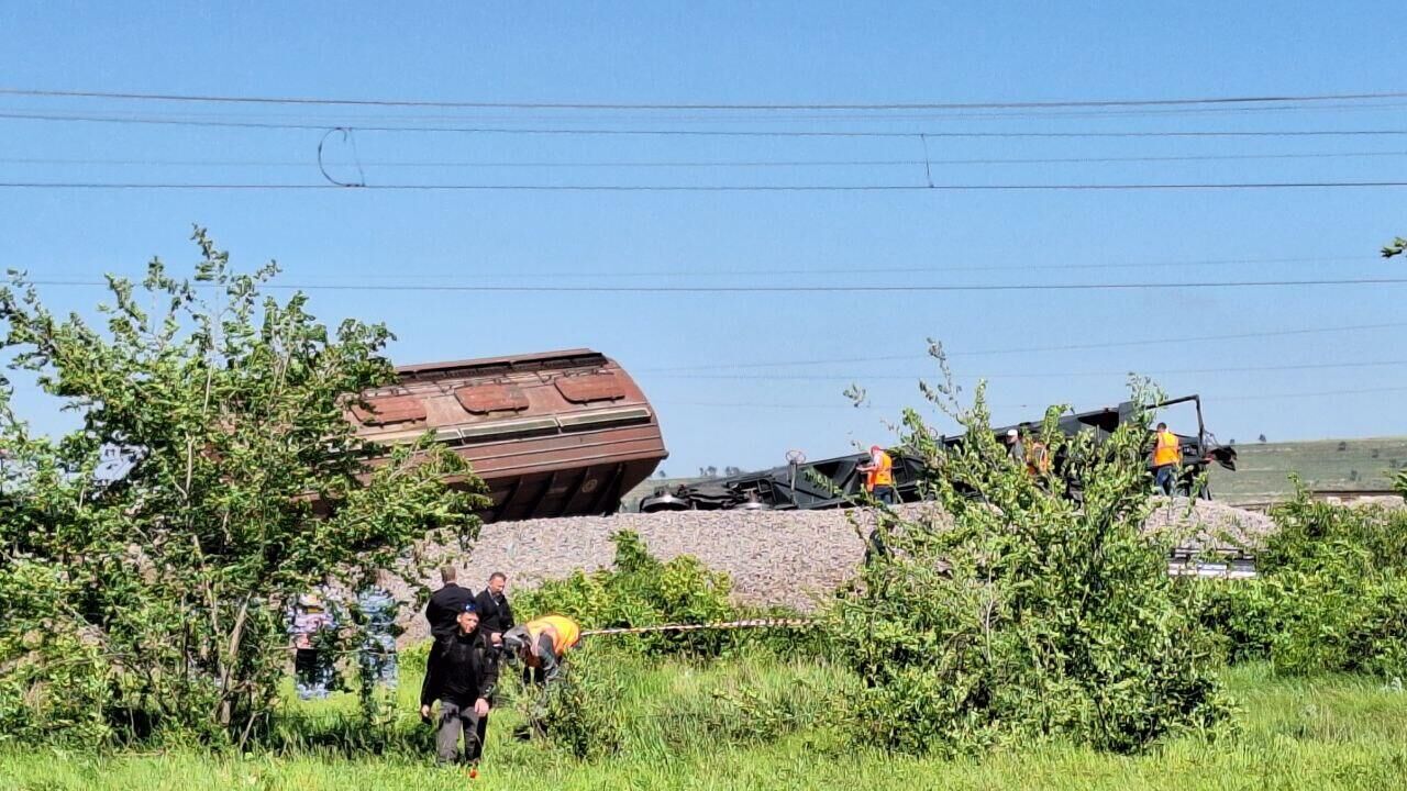 Вагоны с зерном сошли с рельсов в Симферопольском районе Крыма - РИА Новости, 1920, 18.05.2023