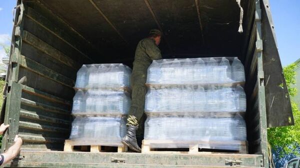КЧР отправила больше 6 тонн питьевой воды в военный госпиталь, где лечатся участники СВО