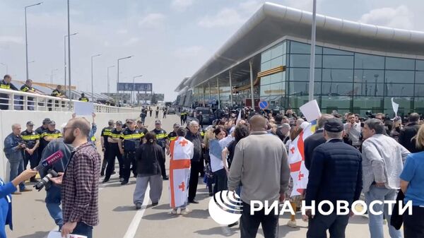 Протест в аэропорту Тбилиси
